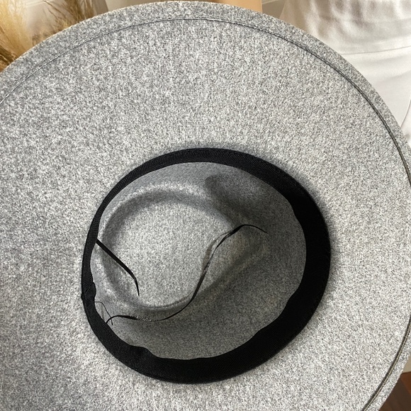 88 - SET OF THREE HATS - Picture 12 of 12